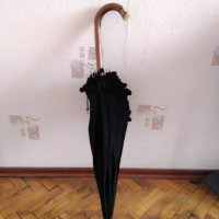 Дамски чадър и шапка и чанта много стари в добро състояние,носени от Английски аристократки., снимка 4 - Антикварни и старинни предмети - 39642595