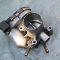 Дроселова клапа VW Polo 030133062c Bosch 0280750095 VW Seat Audi, снимка 1 - Части - 41723230