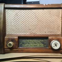 Старо радио Ворошилов, снимка 1 - Антикварни и старинни предмети - 40581631
