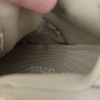 Нови Оригинални Yeezy 500 Stone Размер 43 1/2 Мъжки Обувки Маратонки 26.7см 27см Бежови Снукърси 9, снимка 6 - Спортни обувки - 40233948