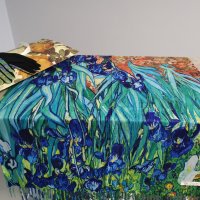 Кашмирен шал с принт на картина по творби на известни художници в комплект с ръкавици, снимка 10 - Шалове - 34079001