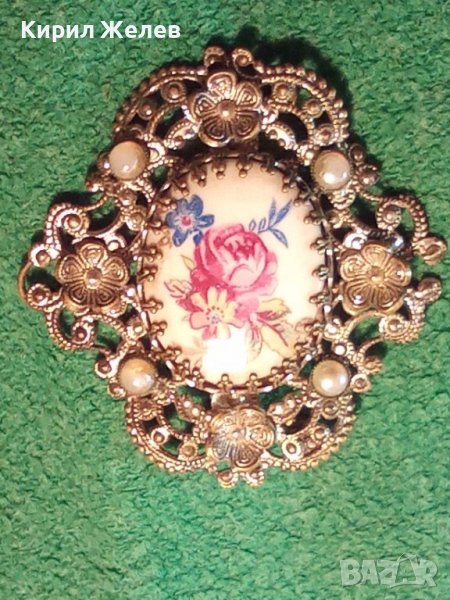 СТАРА БРОНЗОВА ПОСРЕБРЕНА АР НУВО ФЛОРАЛНА ФИЛИГРАННА РЕТРО БРОШКА с РЪЧНО РИСУВАН ПОРЦЕЛАН 29171, снимка 1