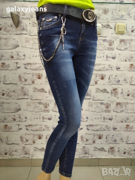 Puccihino- модел slim, класика цвят, избелени, мек деним с еластан, средна дълбочина, снимка 1