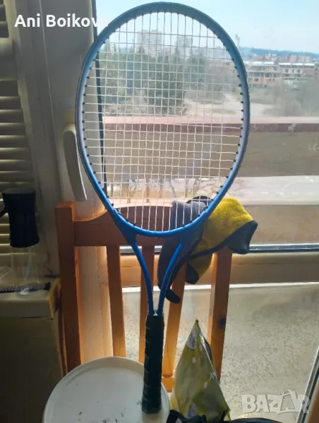 Тенис ракета нова с две нови топки и калъф, снимка 1