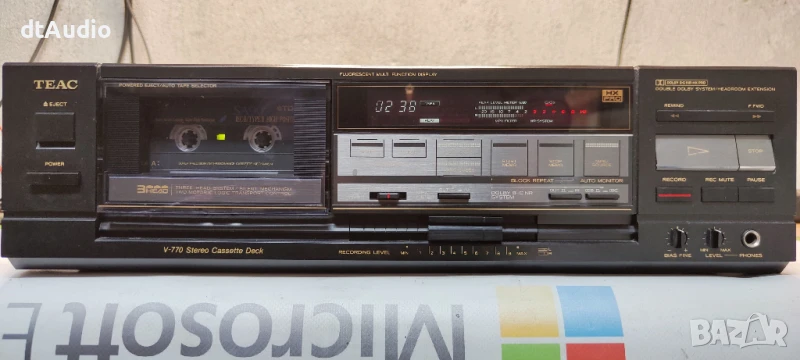 Касетен дек, триглав - Teac V-770, снимка 1