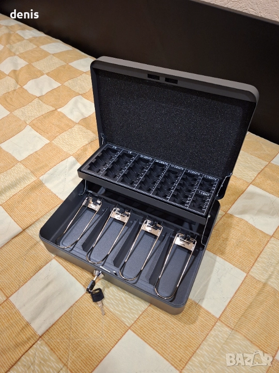 Каса за пари, снимка 1