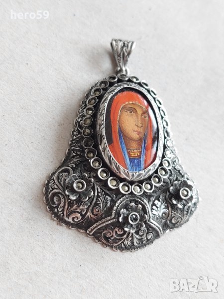 Стар сребърен медальон с порцеланова емайлова икона, снимка 1