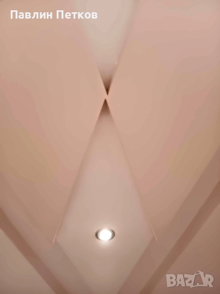 Мазилка върху тапети , снимка 1