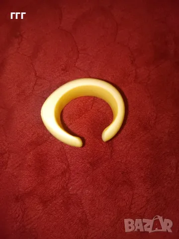 Стара гривна от слонова кост, снимка 3 - Гривни - 48354251