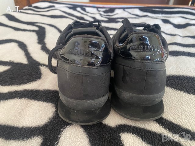 Оригинални спортни обувки CRUYFF 41 номер, снимка 3 - Спортни обувки - 40274856