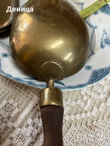 Две прекрасни лопатки В много добро винтидж състояние Месинг, дърво и възможност за закачане , снимка 6 - Антикварни и старинни предмети - 51586935