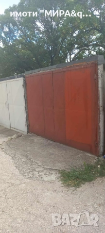 Продава се гараж в кв.Възраждане, гр.Хасково