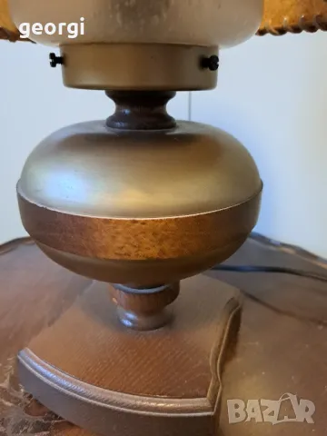 немска настолна лампа с плафон от естествена кожа     15/4, снимка 7 - Настолни лампи - 48974167