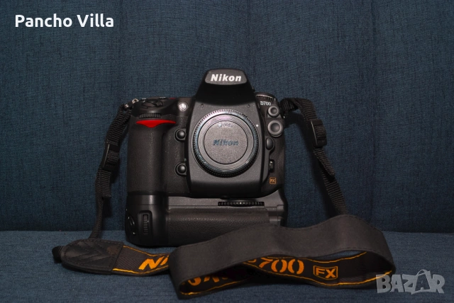 Nikon D700  с грип под 5000 кадъра