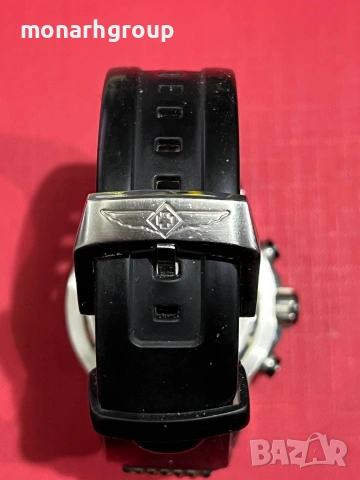 Часовник Invicta 19526 (леки драскотини по стъклото), снимка 4 - Мъжки - 53499291