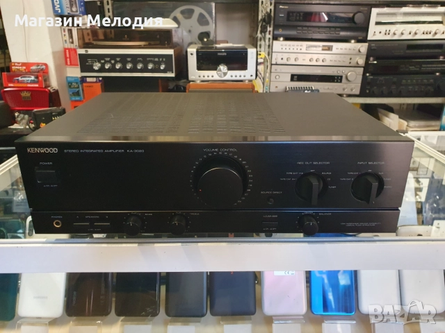 Усилвател Kenwood KA-3020 В отлично техническо и визуално състояние., снимка 2 - Ресийвъри, усилватели, смесителни пултове - 51843152
