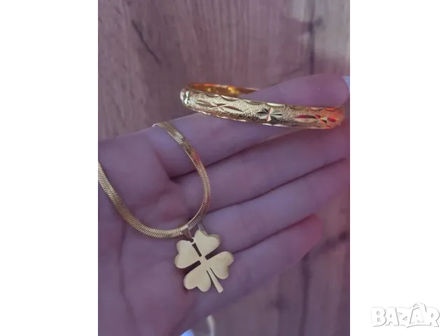 бижутерийни комплекти с парфюми, снимка 11 - Бижутерийни комплекти - 50438637