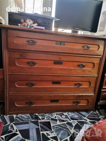 Старинен скрин,  внос от Белгия 