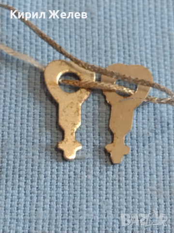 Две малки колекционерски ключета от соца за дипломатическо куфарче 44030, снимка 2 - Колекции - 44837354