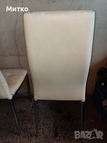 Бели кожени трапезни столове с желязна основа, снимка 11 - Столове - 53445328