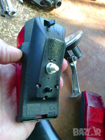 продавам фар халоген,стопче седалка с колчето италия, снимка 2 - Части за велосипеди - 53745766