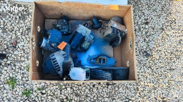 Части за Alfa Romeo 147 Facelift 1.6, снимка 7 - Автомобили и джипове - 44750889