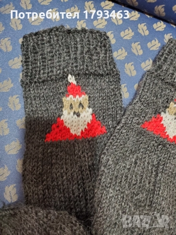 Ръчно плетени мъжки коледни чорапи размер 43, снимка 2 - Мъжки чорапи - 51890805