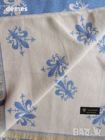 Фин двулицев шал синьо и шампанско от Флоренция, Италия, снимка 2 - Шалове - 40244006