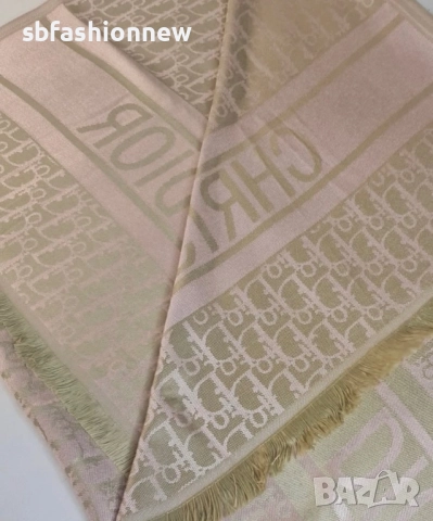 Christian Dior шал кашмир и коприна, снимка 2 - Шалове - 52702642