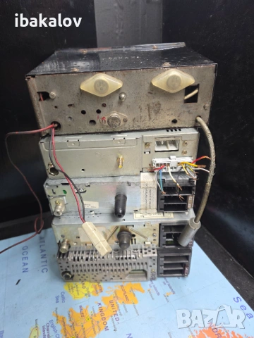 Стари авто касетофони за Mercedes, VW, Honda , снимка 2 - Аксесоари и консумативи - 53237310