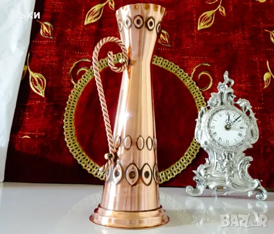 Медна кана за вино,битов релеф,чиста червена мед. 