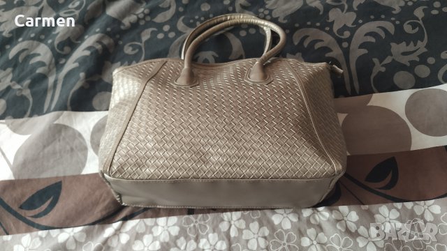 Дамска чанта, снимка 4 - Чанти - 33846366