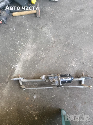 Ел. мотор за чистачките за Mazda 6 Station Wagon I (08.2002 - 12.2007), комби, позиция: предна, № 84