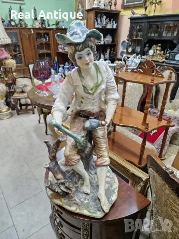 Страхотна голяма антикварна италианска порцеланова фигура статуетка Capodimonte , снимка 3 - Антикварни и старинни предмети - 48695580