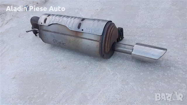 Задно гърне Kia Stonic , снимка 2 - Аксесоари и консумативи - 49538053