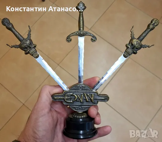 Бронзов сувенир с мечове , снимка 7 - Антикварни и старинни предмети - 48043564