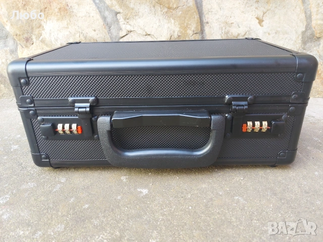 Чисто нов куфар за 50 броя сертифицирани монети!, снимка 4 - Нумизматика и бонистика - 53036854