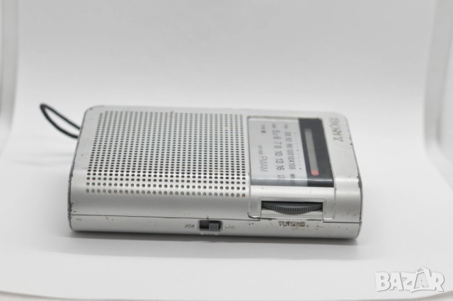 Радио Sony ISF-S22, снимка 6 - Радиокасетофони, транзистори - 52793535