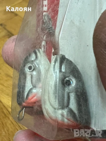 Риболовни примамки нови в кутия 