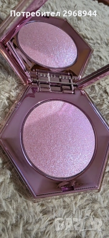 Fenty beauty Diamond Bomb халатер диамантена бомба, снимка 7 - Декоративна козметика - 51936699