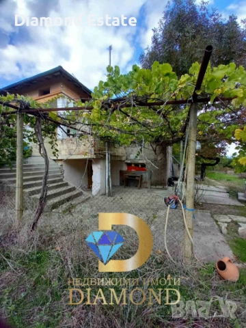 Двуетажна къща в село Трънково, общ. Раднево, снимка 3 - Къщи - 52085304