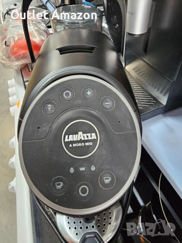 кафемашина с капсули LAVAZZA a modo mio Voicy, снимка 6 - Кафемашини - 51863855