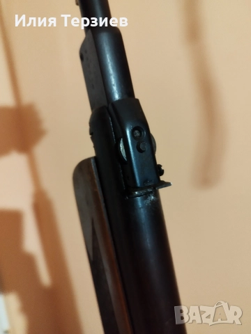 Продавам въздушна пушка Slavia 631 Model 77 Lux, произведена през златните години (1982 г.)., снимка 4 - Въздушно оръжие - 52872541