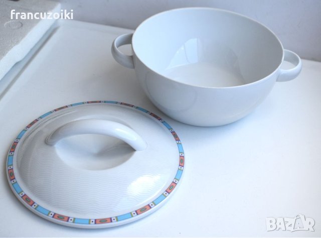 Thomas Rosenthal 1.4 L  Порцеланов терин купа с капак за топло сервиране, снимка 3 - Сервизи - 41416557