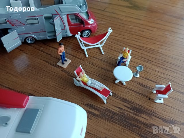 Мащабен модел количка Siku Hymer ДиорамаCaravan, снимка 10 - Колекции - 38682119