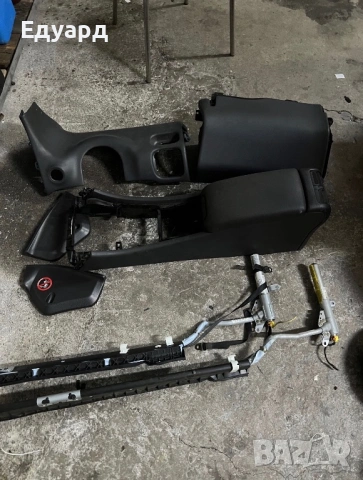 Останали части от Мерцедес w203 c-class Mercedes ЦЕНАТА Е ЗА ВСИЧКО !!, снимка 3 - Части - 53223828