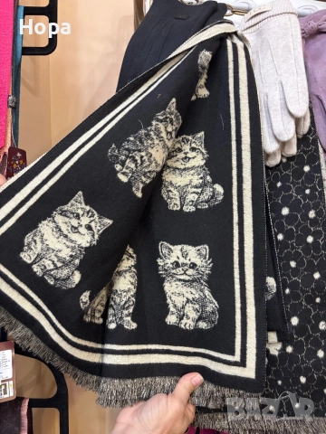 Дамски шалове от Кашмир, снимка 2 - Шалове - 52324452