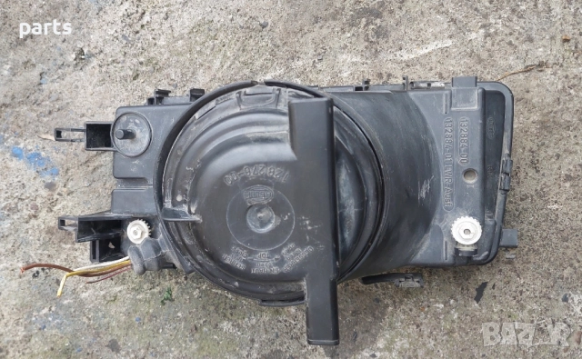 Десен Фар Ауди 80 - 90 - 13288400 - 13288401, снимка 5 - Части - 52126374