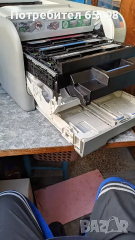 продавам Принтер HP Color LaserJet CP1215, снимка 5 - Принтери, копири, скенери - 48041507