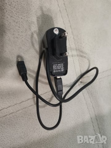 AC-DC адаптер input 100-240V output 5v model:scp0500300p